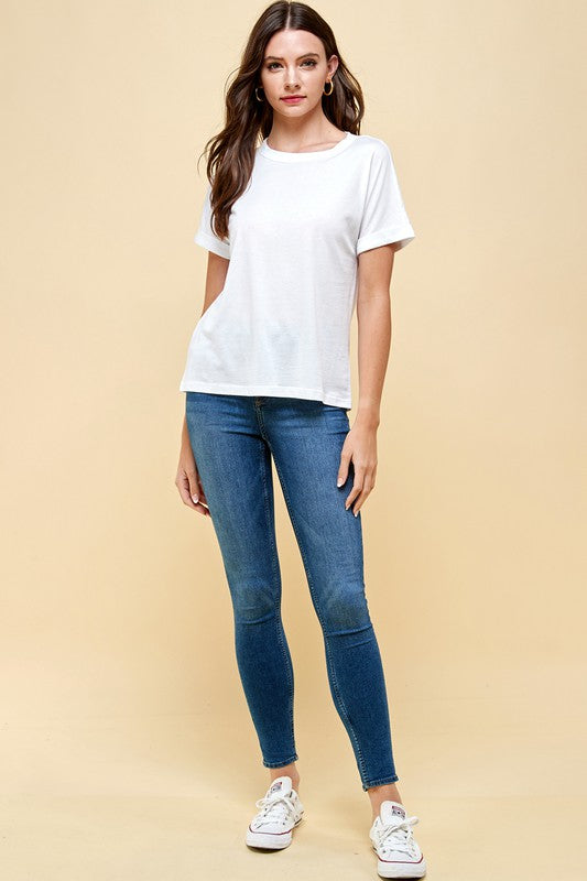 Load image into Gallery viewer, Glow Fashion Boutique The perfect white Tee
