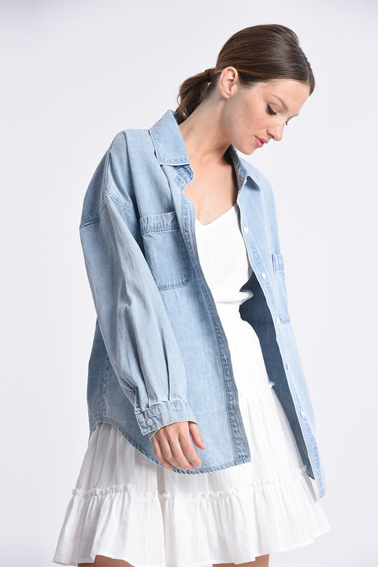 Load image into Gallery viewer, Glow Fashion Boutique Women&amp;#39;s chambray shirt

