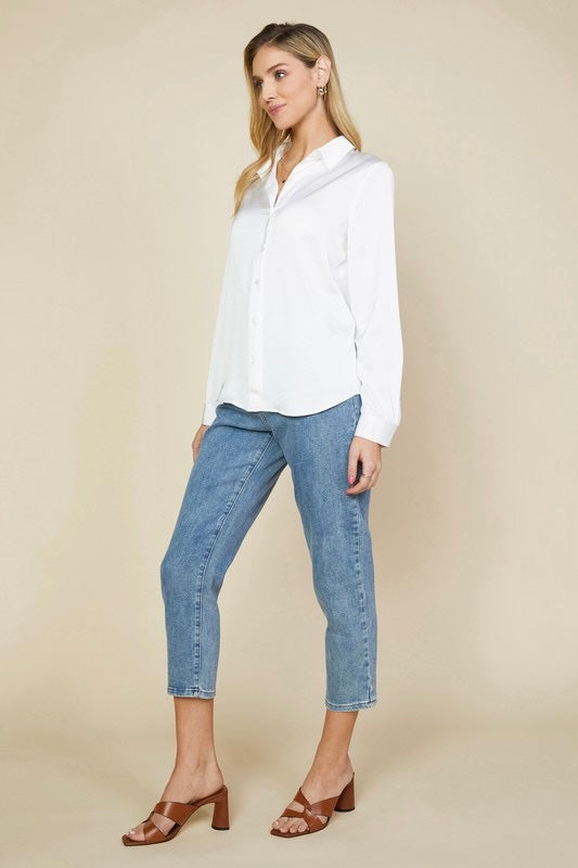 Load image into Gallery viewer, Glow Fashion Boutique Classic White Blouse
