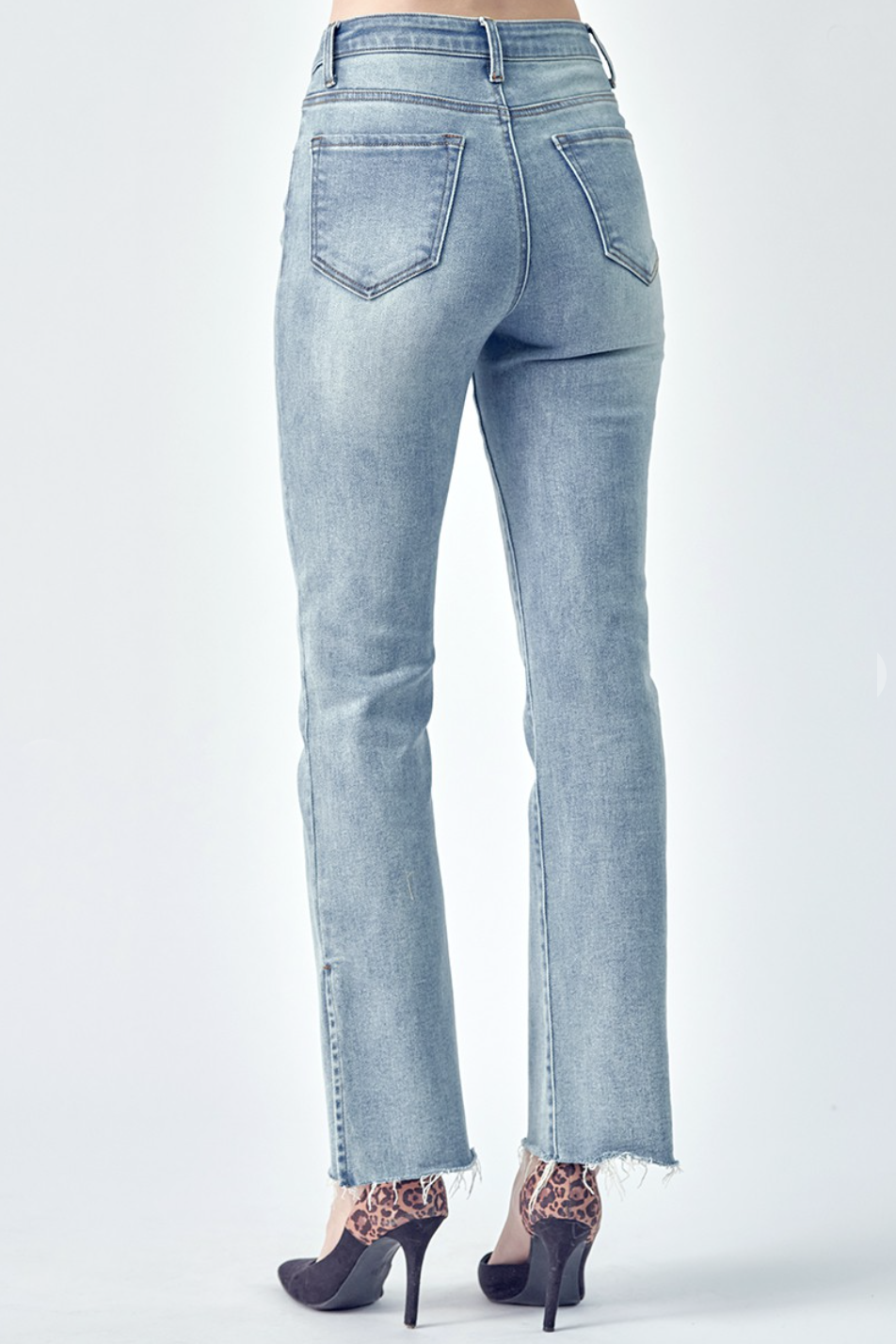 Load image into Gallery viewer, Glow Fashion Boutique Women&amp;#39;s Split Hem Jeans

